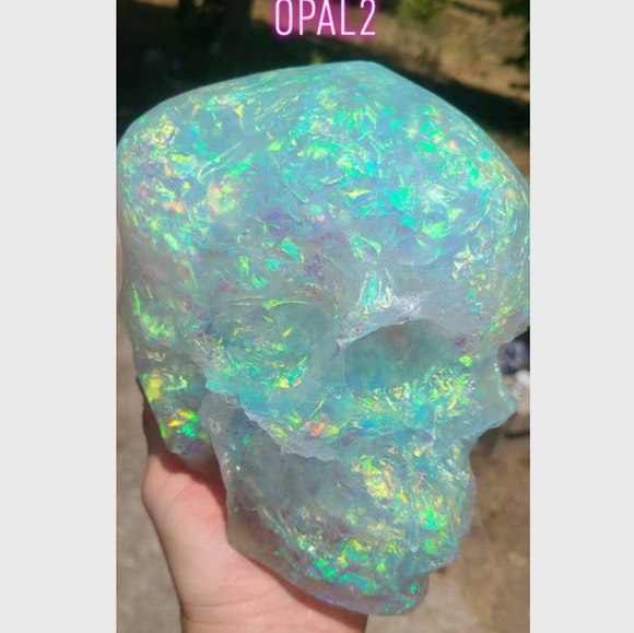 Human size iridescent opalescent skull - Picture 6 of 6